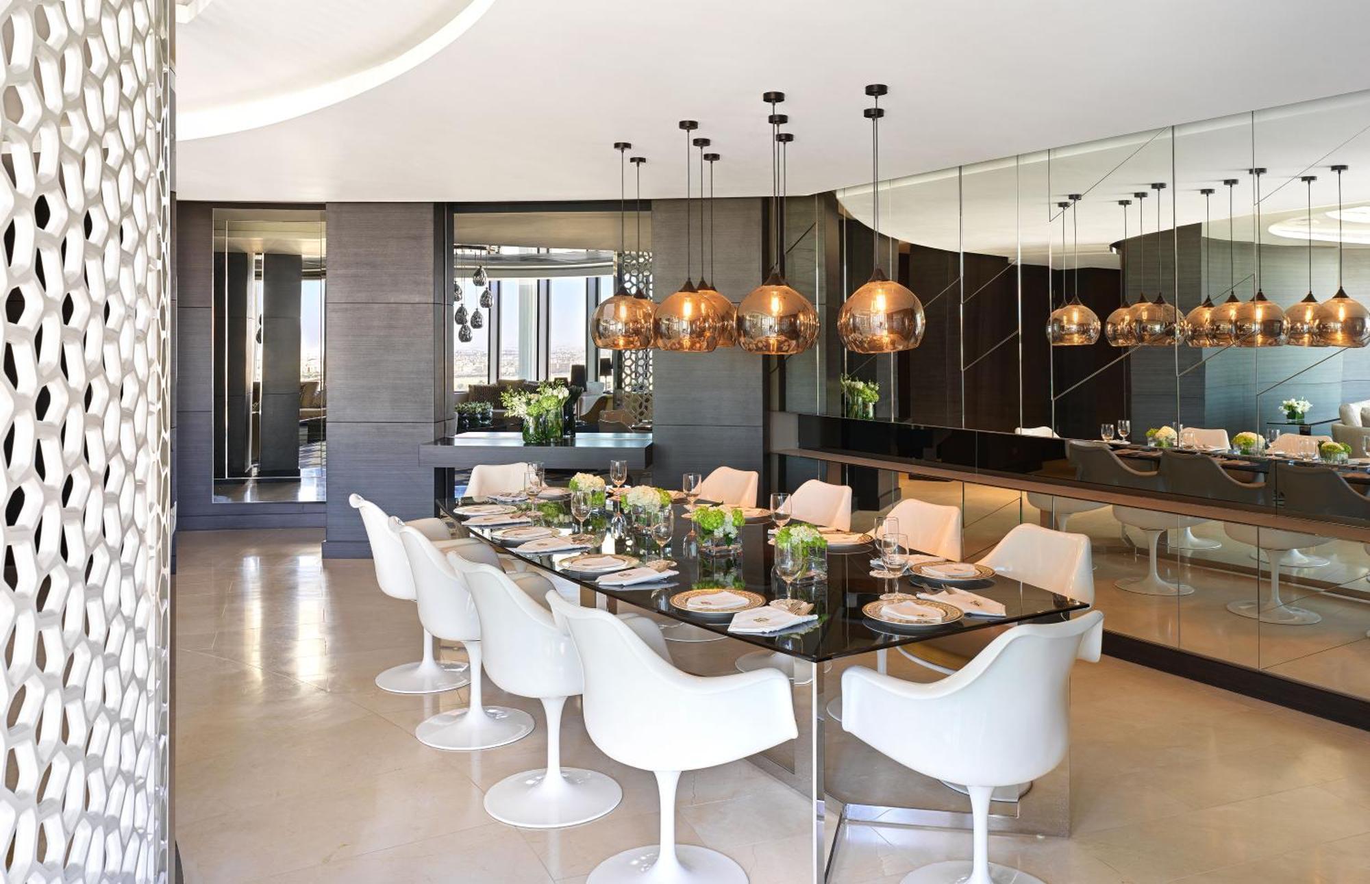 Fairmont リヤード エクステリア 写真 Dining room