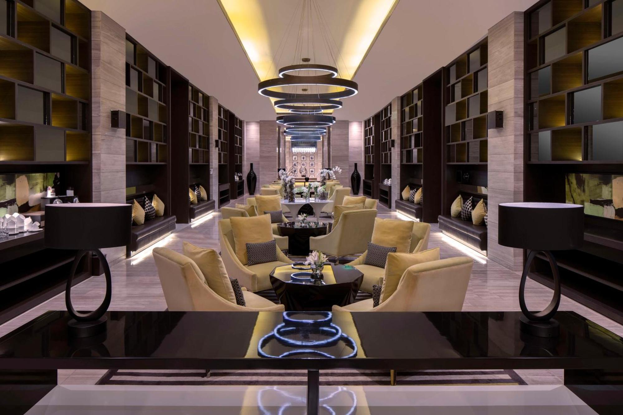 Fairmont リヤード エクステリア 写真 The lobby of the hotel